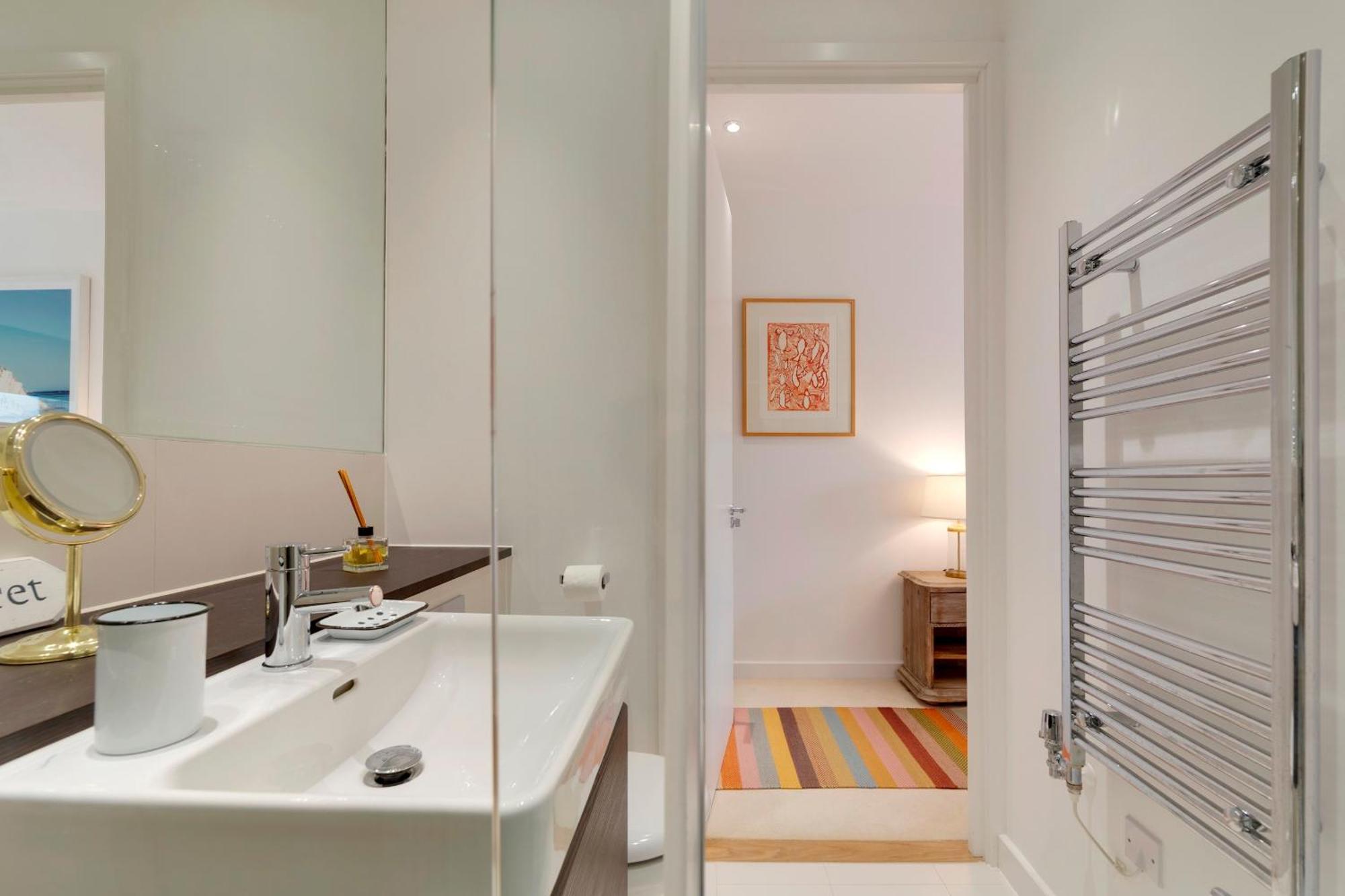 Pass The Keys Stunning And Spacious Modern Flat - Own Car Park CBG Exterior foto