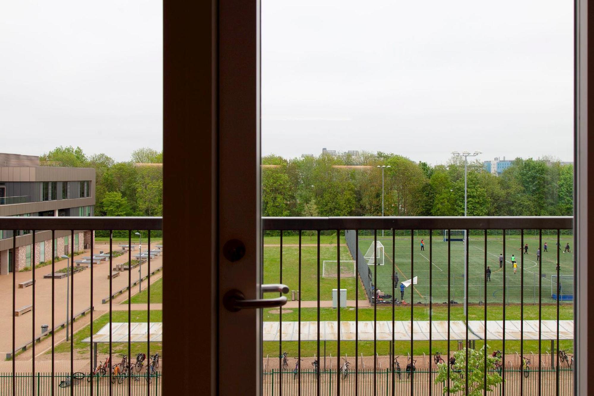 Pass The Keys Stunning And Spacious Modern Flat - Own Car Park CBG Exterior foto